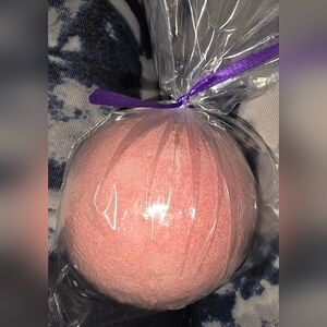 Pumpkin Spice Luxurious Bath Bomb - Limited Holiday Edition